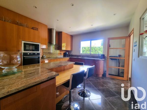 Maison à vendre 9 pièces 202 m² Épernon