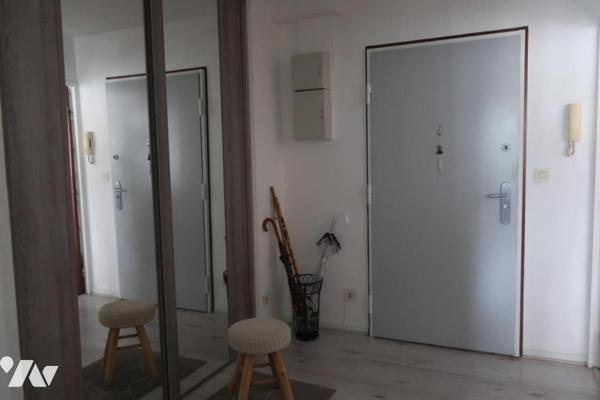 Appartement T3 - 3ème étage avec ascenseur - Balcon - Cave - stationnement . 85,65 m².