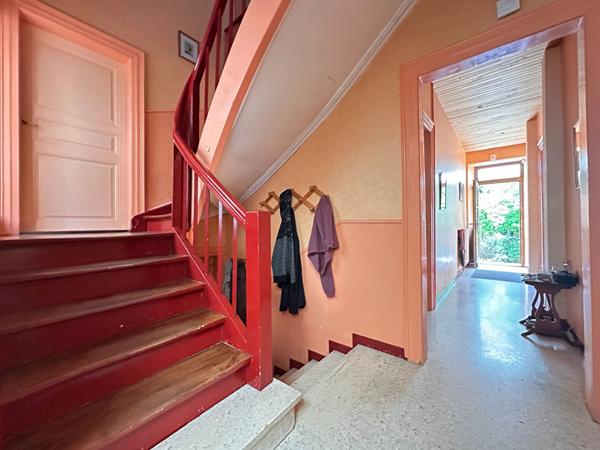 Maison - 7 pièces - 161 m²