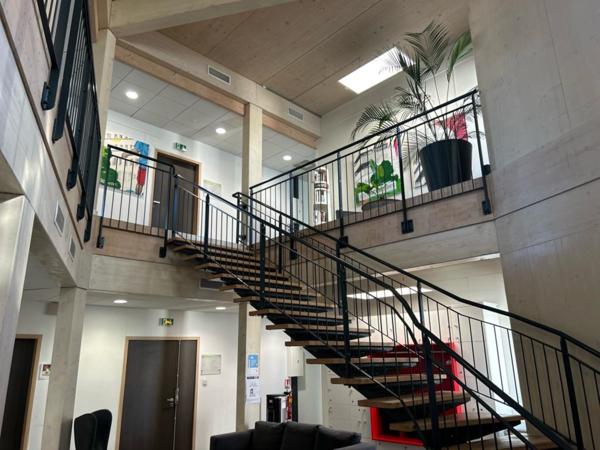 Bureaux PMR dans immeuble récent à louer - Terrasse en rooftop - 13003 Marseille