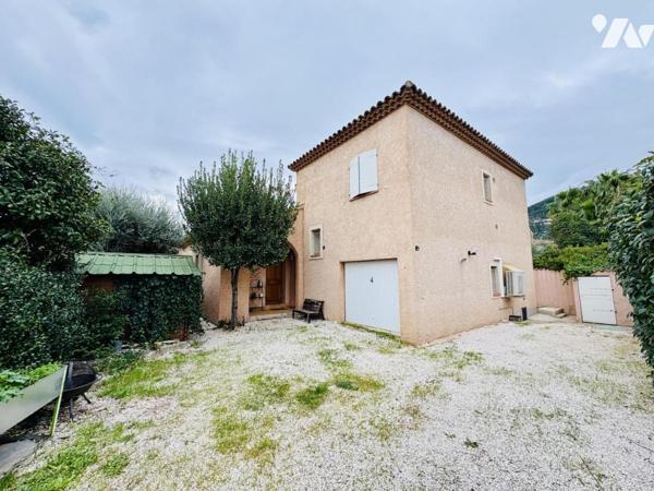 Maison individuelle de 110 m² à Solliès-Pont avec piscine et garage 