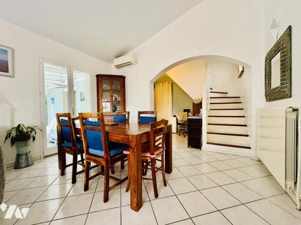 Maison individuelle de 110 m² à Solliès-Pont avec piscine et garage 