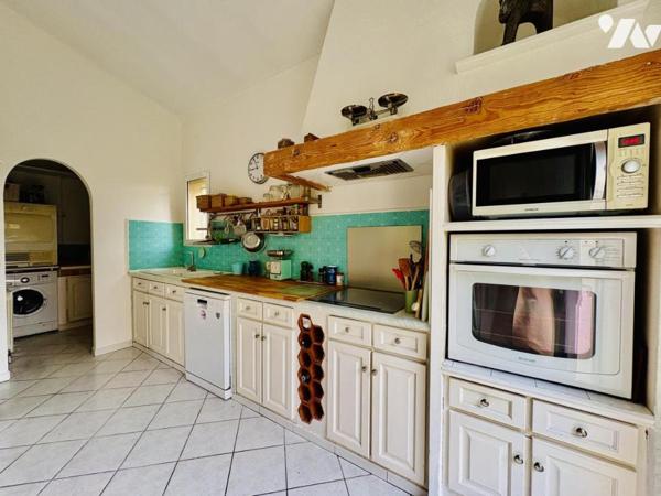 Maison individuelle de 110 m² à Solliès-Pont avec piscine et garage 