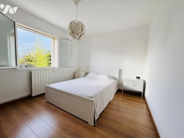 Maison individuelle de 110 m² à Solliès-Pont avec piscine et garage 