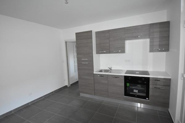 Immeuble à vendre SAINT YAN (71)