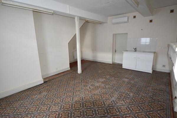 Immeuble à vendre SAINT YAN (71)