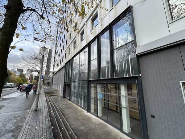 Bureaux à louer à Nanterre avec ERP et de nombreux services