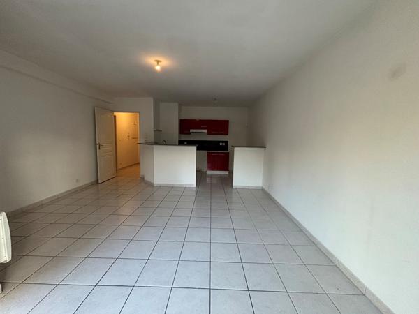 Appartement Auray 3 pièce(s) 66 m2 avec garage et parking. , Auray
