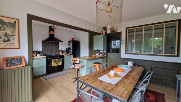 APPARTEMENT 2 CHAMBRES-ASCENSEUR-PARKING COUVERT-2 BALCONS