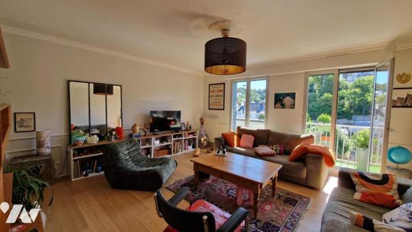 APPARTEMENT 2 CHAMBRES-ASCENSEUR-PARKING COUVERT-2 BALCONS