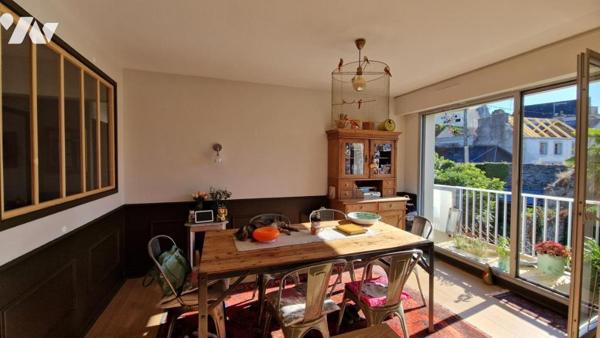 APPARTEMENT 2 CHAMBRES-ASCENSEUR-PARKING COUVERT-2 BALCONS