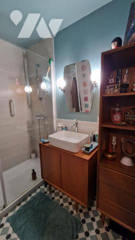 APPARTEMENT 2 CHAMBRES-ASCENSEUR-PARKING COUVERT-2 BALCONS