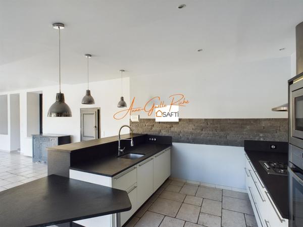 maison Spacieuse avec piscine, Parfaite pour la Famille ou les Vacances !"