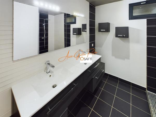 maison Spacieuse avec piscine, Parfaite pour la Famille ou les Vacances !"