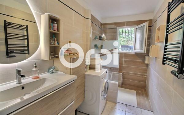 Maison à vendre    5 pièces •  Marseille 13