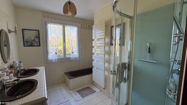 Maison 9 pièce(s) 176 m2