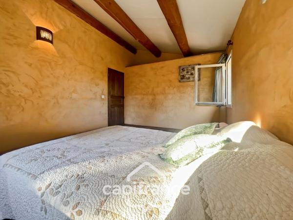 Domaine et Golf de Pont Royal, belle propriété de 290 m2 établie sur un terrain de 2600 m2, cinq chambres, un bureau, piscine, pool house, triple garage