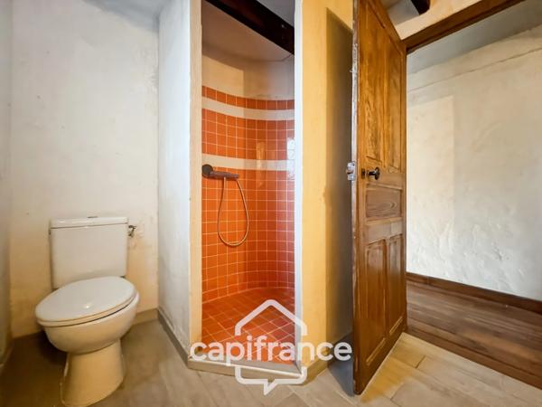 Domaine et Golf de Pont Royal, belle propriété de 290 m2 établie sur un terrain de 2600 m2, cinq chambres, un bureau, piscine, pool house, triple garage