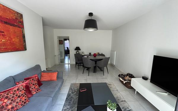 Appartement à vendre    3 pièces • 65,20 m2 Pessac