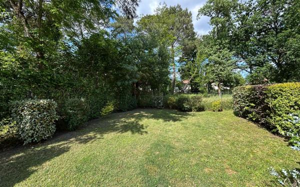 Appartement à vendre    3 pièces • 65,20 m2 Pessac