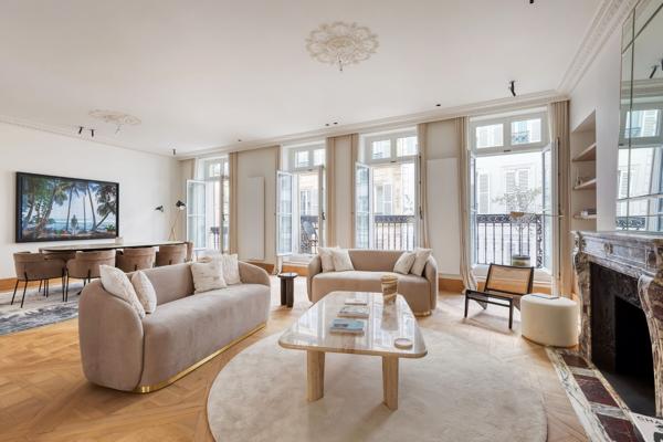 Vente Appartement de luxe Paris 7 5 Pièces 182 m²