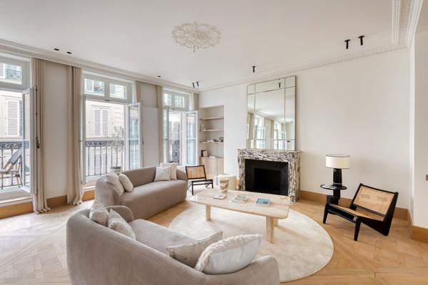 Vente Appartement de luxe Paris 7 5 Pièces 182 m²