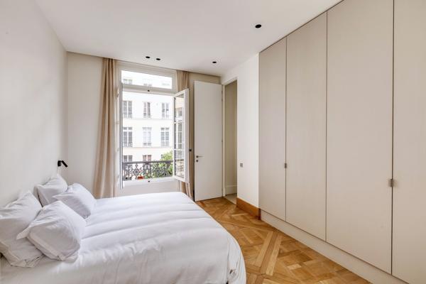 Vente Appartement de luxe Paris 7 5 Pièces 182 m²
