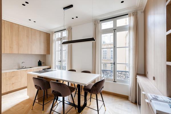 Vente Appartement de luxe Paris 7 5 Pièces 182 m²