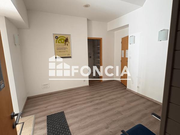Location Local commercial 6 pièces 253 m² - 39-41 BOULEVARD BLOSSAC Chatellerault 86100