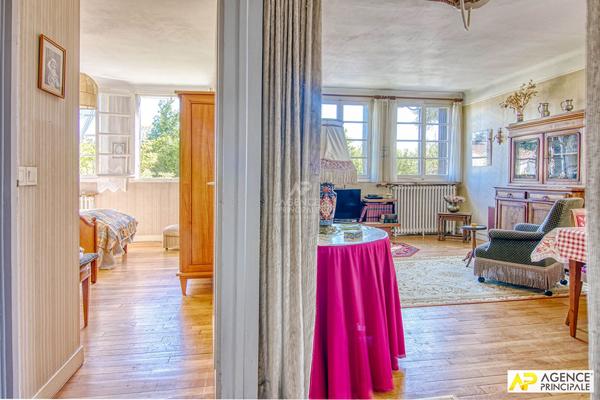 Le Chesnay Parc Aubert - Maison ancienne 130 m² habitables sur parcelle d'environ 400 m² 820 000 € **  - Référence  28669