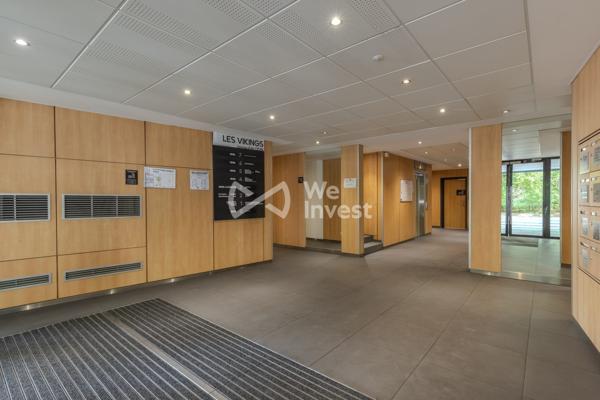 À VENDRE – Bureau de 104 m² en rez-de-chaussée – Villeurbanne