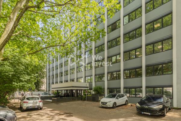 À VENDRE – Bureau de 104 m² en rez-de-chaussée – Villeurbanne