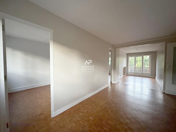 CHAVILLE - Beau 3/4 pièces traversant avec balcon 285 000 € **  - Référence  743-C