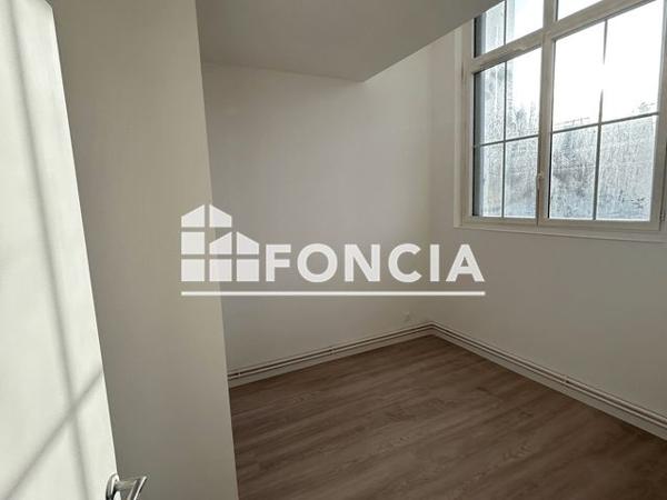 Location Appartement 5 pièces 108.9 m² - 5 BOULEVARD JULES FERRY Louviers 27400