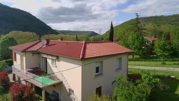Vente / Maison et grand terrain