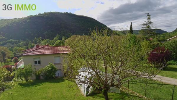 Vente / Maison et grand terrain