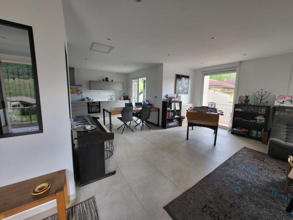 Vente / Maison et grand terrain