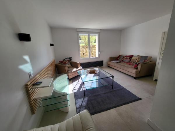 Vente / Maison et grand terrain