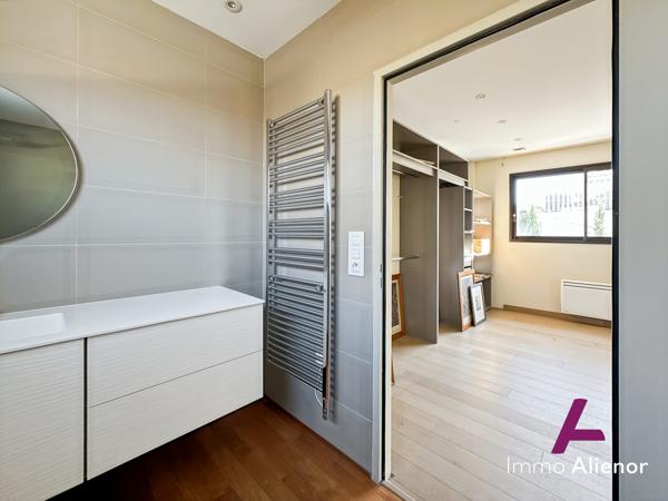 MAISON D'ARCHITECTE CONTEMPORAINE AUDENGE