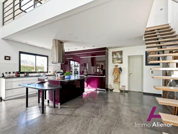 MAISON D'ARCHITECTE CONTEMPORAINE AUDENGE