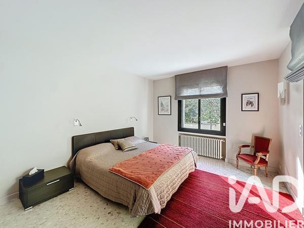 Maison à vendre 10 pièces 280 m² Villeneuve-lès-Avignon