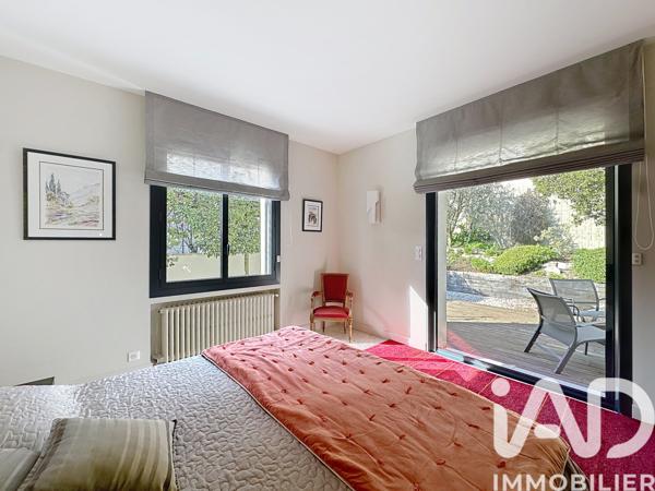 Maison à vendre 10 pièces 280 m² Villeneuve-lès-Avignon