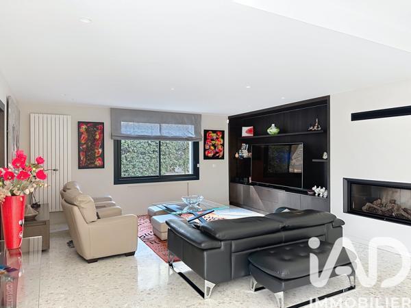 Maison à vendre 10 pièces 280 m² Villeneuve-lès-Avignon