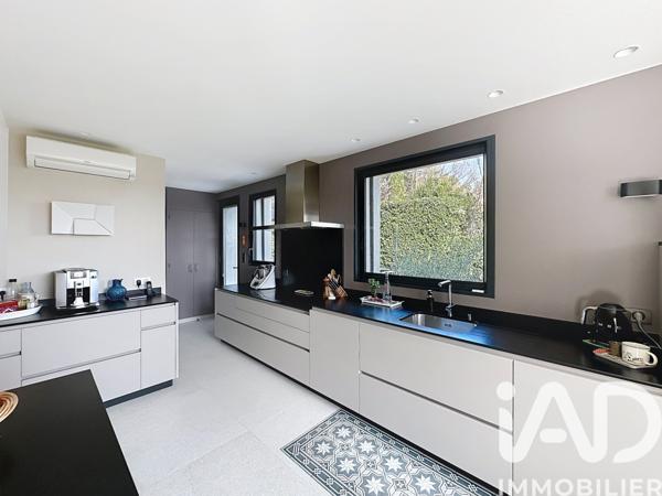 Maison à vendre 10 pièces 280 m² Villeneuve-lès-Avignon