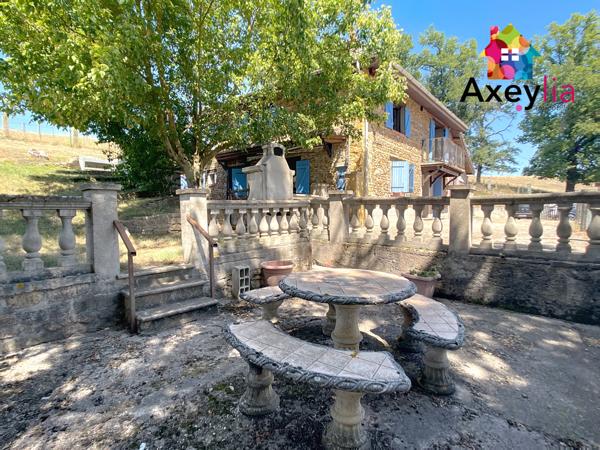 Saint-Nizier-sous-Charlieu (42190) A VENDRE - SAINT-NIZER-SOUS-CHARLIEU - ANCIEN CUVAGE À RÉNOVER AVEC GRANGES ET TERRAIN