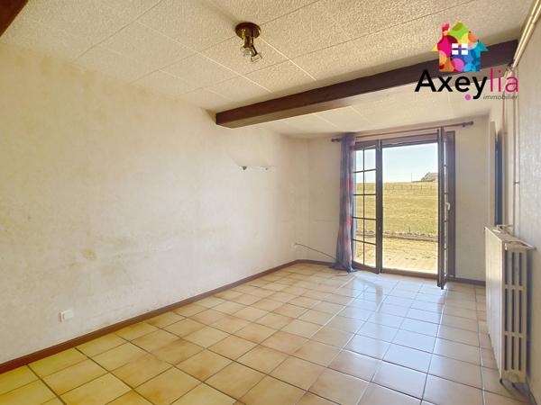 Saint-Nizier-sous-Charlieu (42190) A VENDRE - SAINT-NIZER-SOUS-CHARLIEU - ANCIEN CUVAGE À RÉNOVER AVEC GRANGES ET TERRAIN