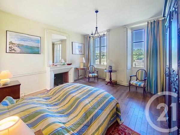 Maison à vendre  9 pièces - 187,80 m 2   SENLIS  - 60