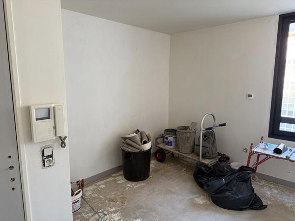 Studio 19.46 m2 centre-ville Évreux avec place de parking