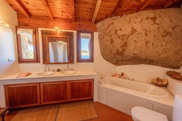 Vente Villa de luxe Bonifacio 7 Pièces 270 m²