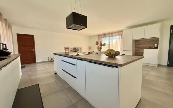 Maison à vendre    5 pièces • 107 m2 Rouvres-en-Plaine